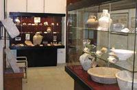 Excavaciones en la vitrinas del museo