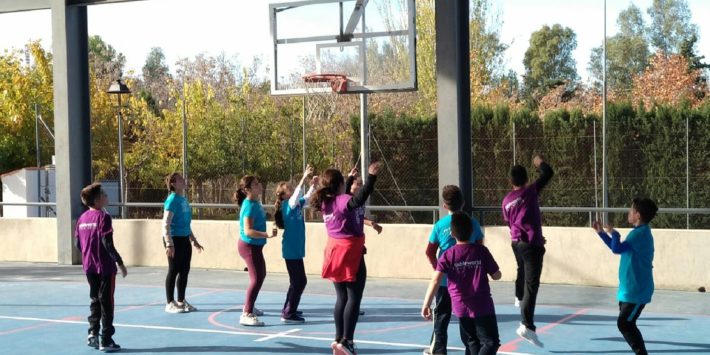 2019-03-06 NP. DEPORTES RENUEVA MATERIAL DIDÁCTICO DE LOS COLEGIOS