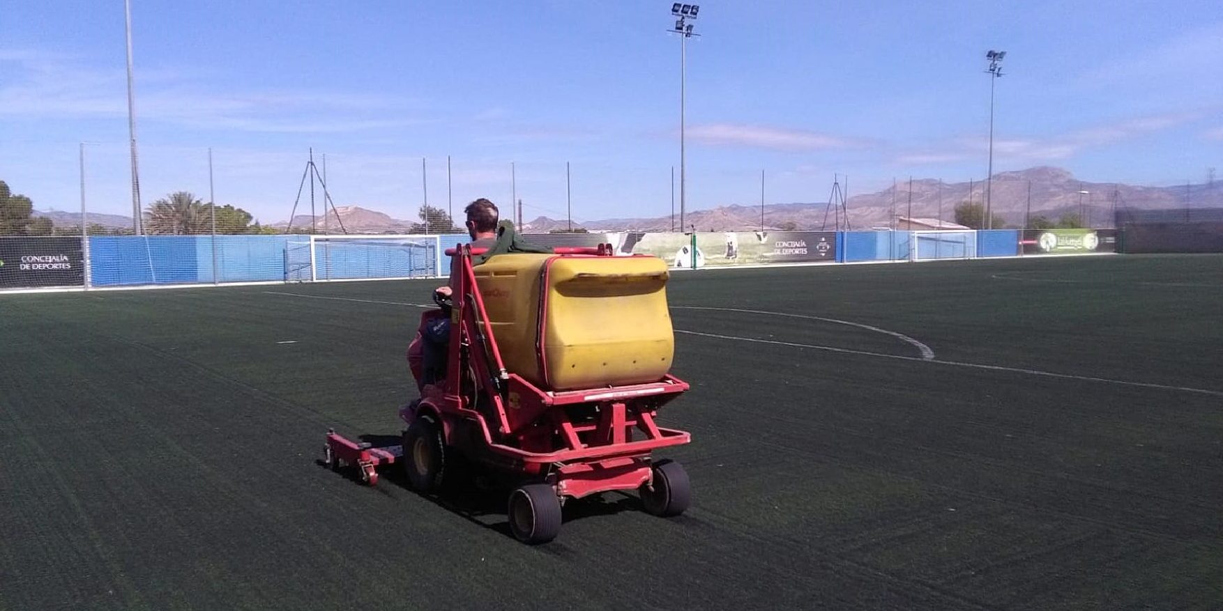 2019-11-15 NP. DEPORTES MEJORA LOS CAMPOS DE FÚTBOL