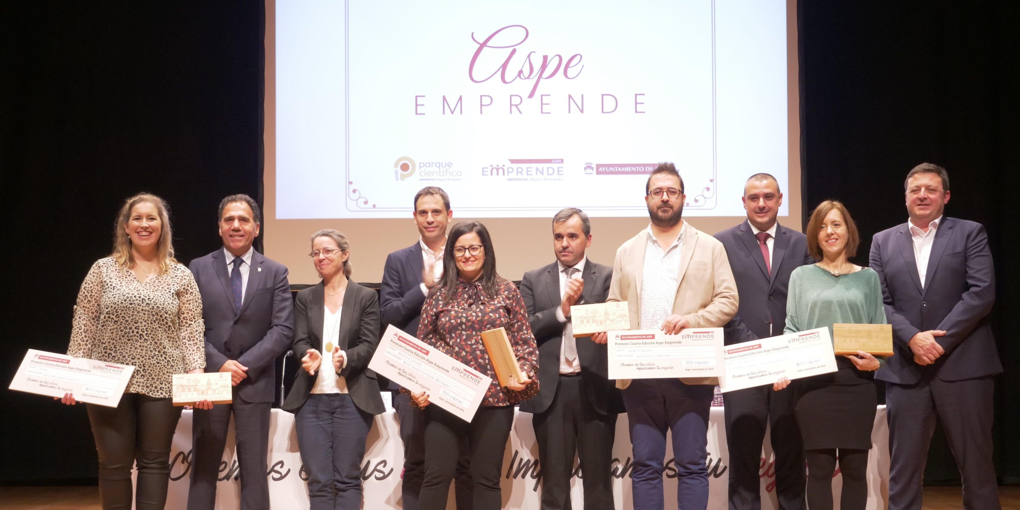 FOTO GANADORES GALA EMPRENDE
