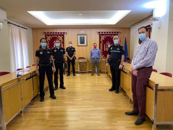 POLICÍAS