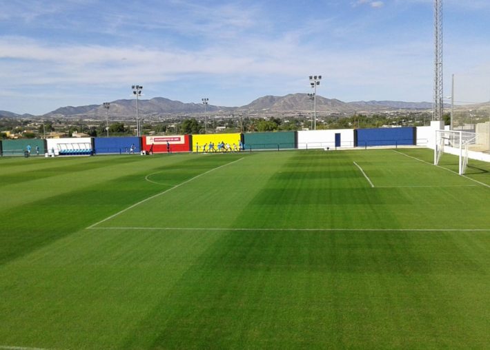 2020-10-22 NP. FINALIZA LA RESIEMBRA DEL CAMPO DE FÚTBOL LAS FUENTES
