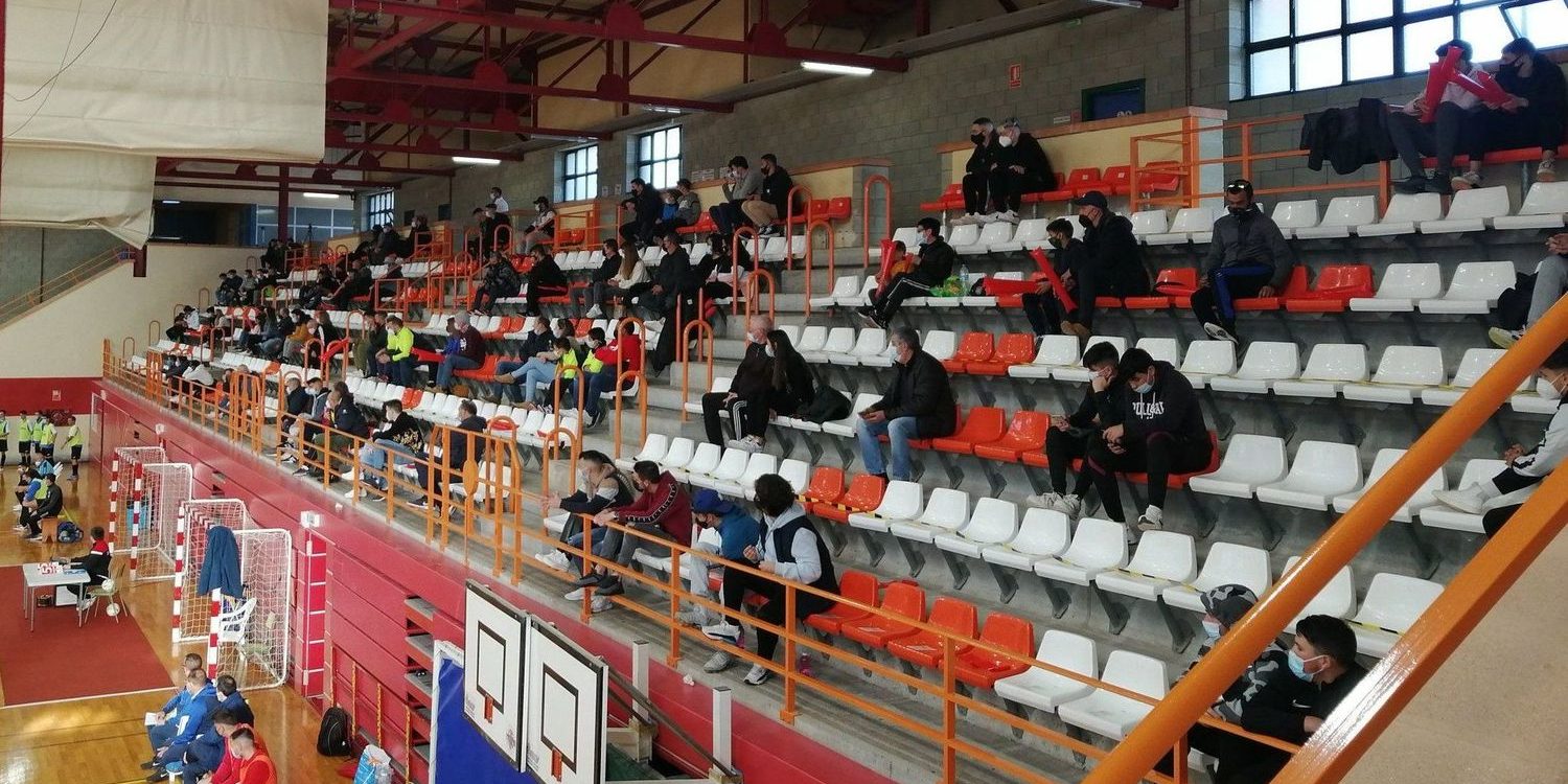 67.-FOTO NOTA-67-1-2021-03-22 NP. VUELVE EL PÚBLICO AL PABELLÓN DEPORTIVO MUNICIPAL