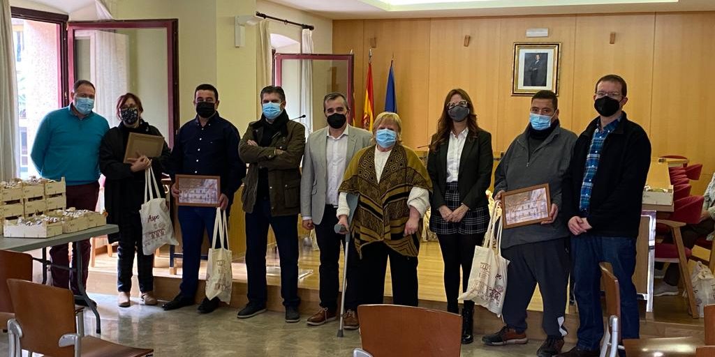 El Ayuntamiento de Aspe ha homenajeado a los trabajadores y trabajadoras jubilados durante el año 2021