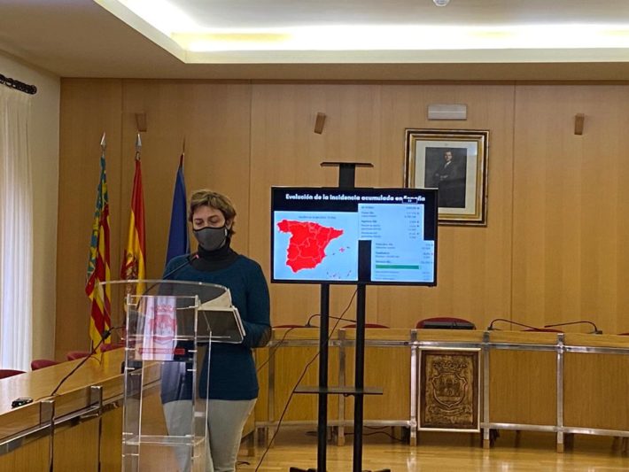 FOTO NOTA Concejala de sanidad informa seguimiento covid