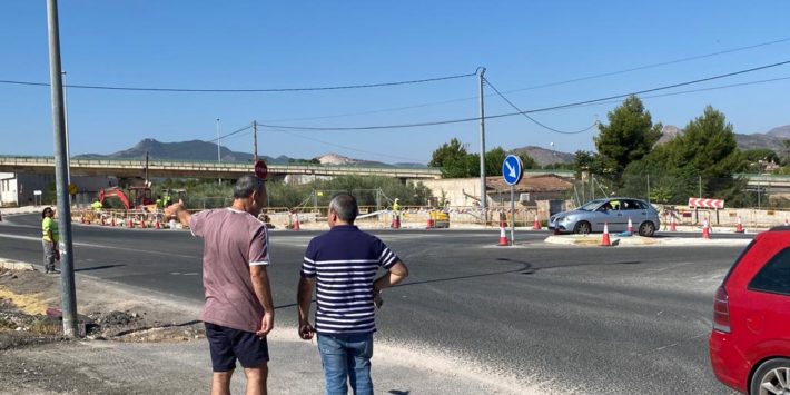 156.- fotonota rotonda avda. orihuela (2)