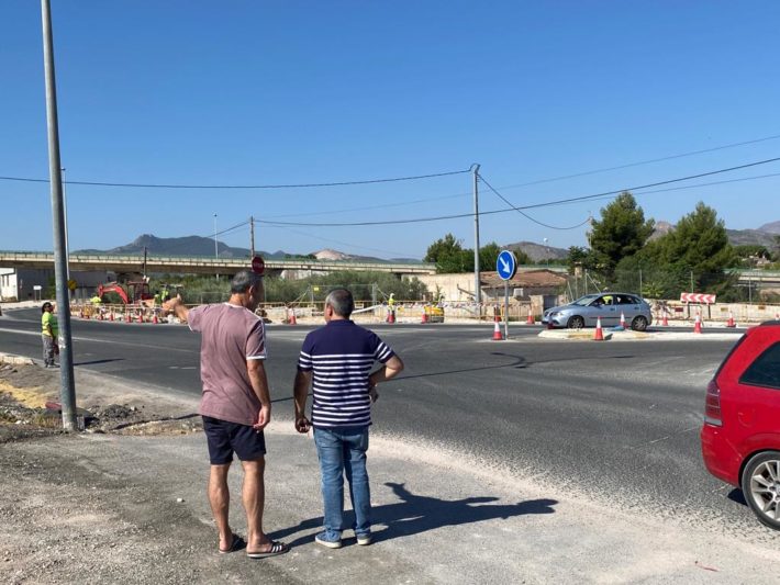 156.- fotonota rotonda avda. orihuela (2)