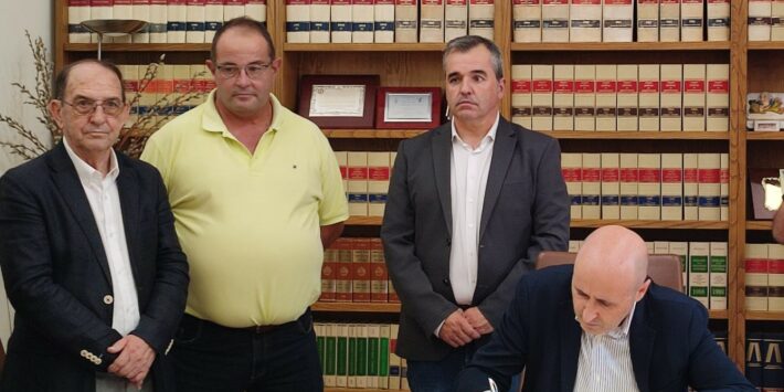 Firma Libro de Honor Miguel Polo. 10 octubre