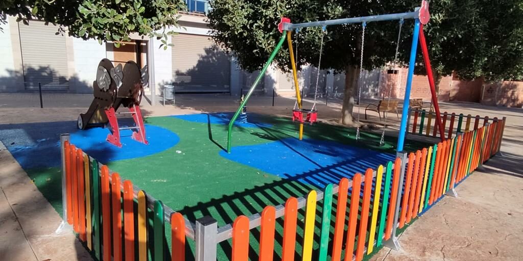 Plaza Cataluña. Nuevo parque infantil