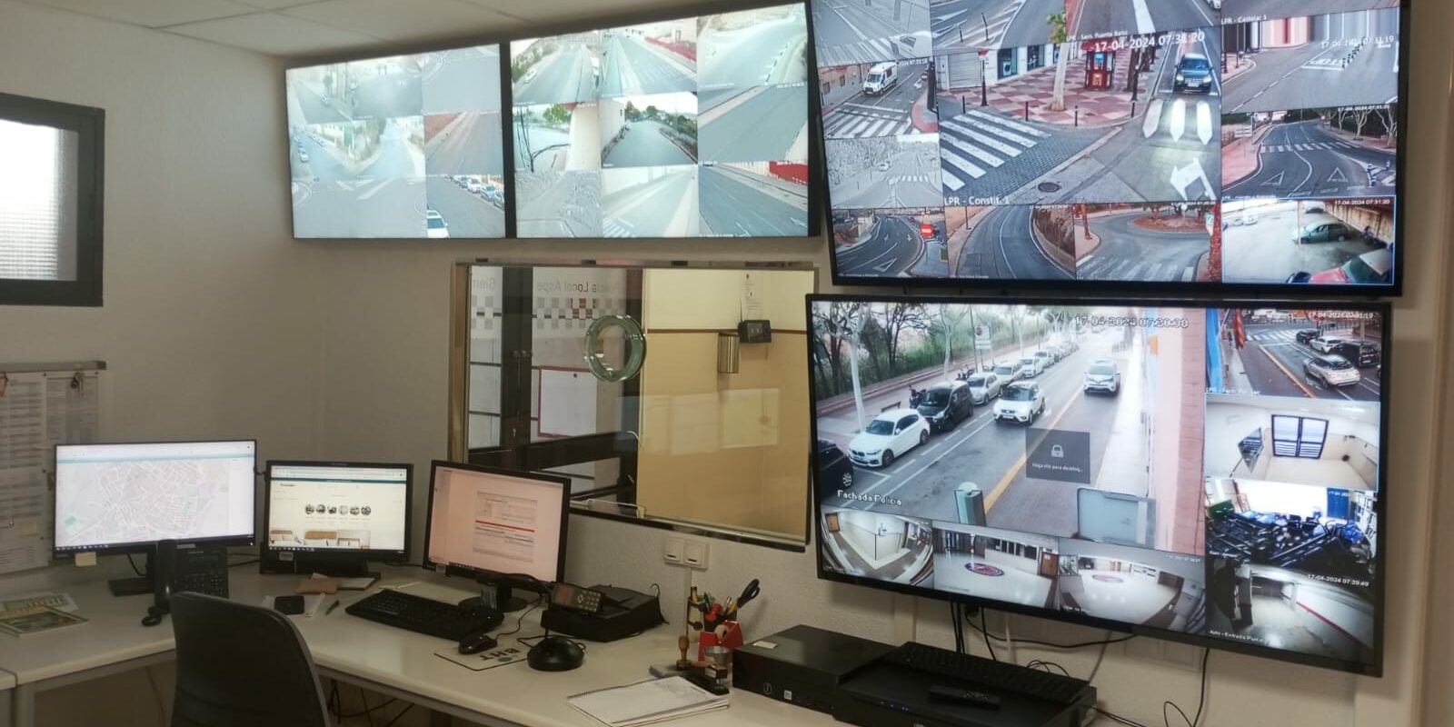 Puesto de control policía local