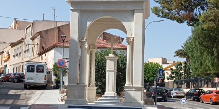 Cruz de orihuela restaurada