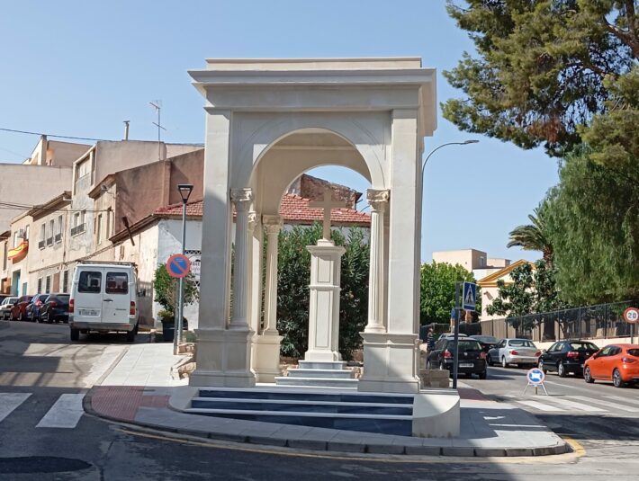 Cruz de orihuela restaurada