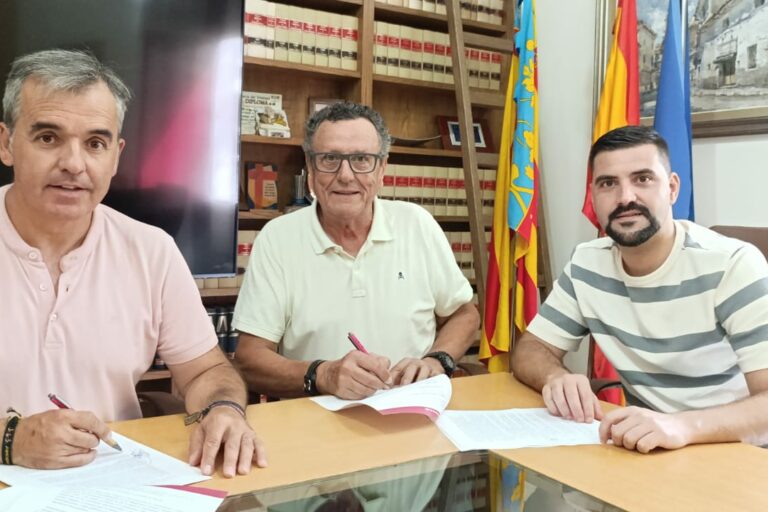 Foto convenio Triaspe